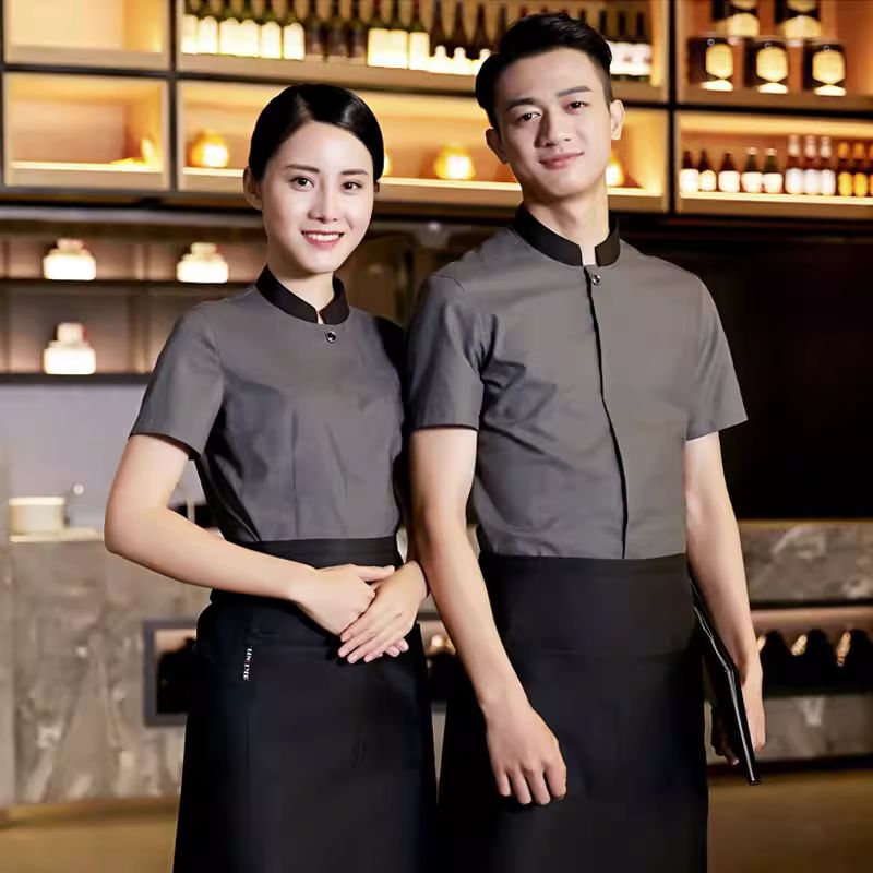 Đồng phục quán cafe ưu tiên thiết kế đơn giản, tiện lợi